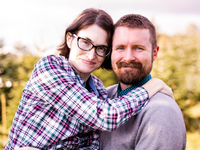 Stroke survivor 丽莎 Anderson (right) with her husband, Jacob. (Photo by Amanda Orelman Photography)